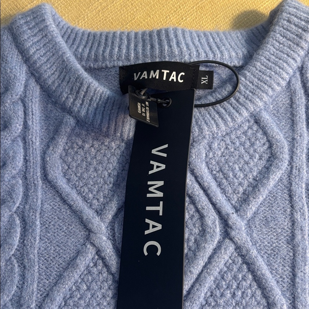 Vamtac Light Blue Cable Knit Sweater Men’s Sz XL NWT
